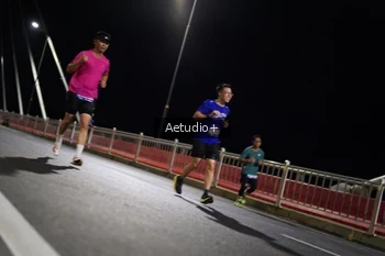 Runner Photo 765559