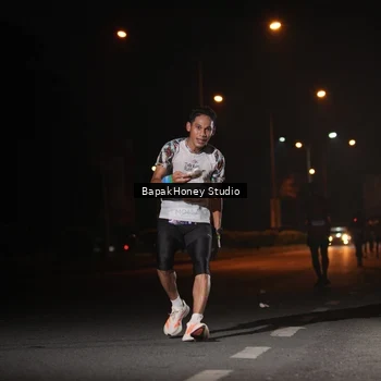 Runner Photo 7655599