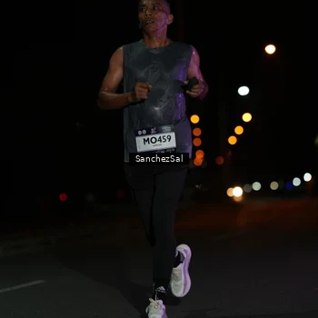 Runner Photo 7655605