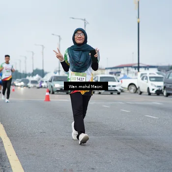 Runner Photo 7655653