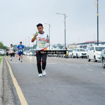 Runner Photo 7655663