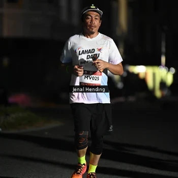 Runner Photo 7655676
