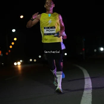 Runner Photo 7655732