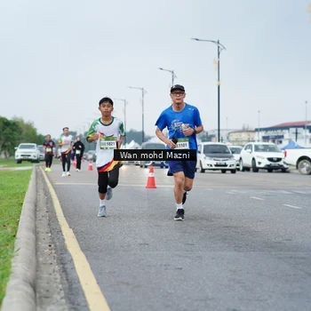 Runner Photo 7655787
