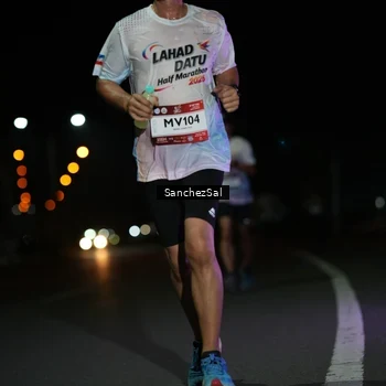 Runner Photo 7655792