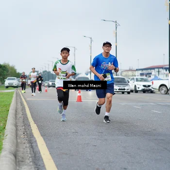 Runner Photo 7655804