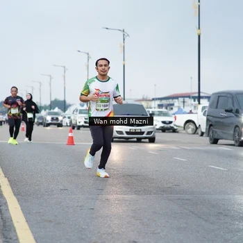 Runner Photo 7655834