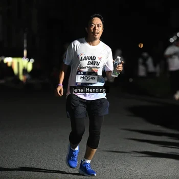 Runner Photo 7655845