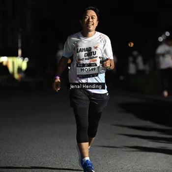 Runner Photo 7655860
