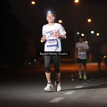 Runner Photo 7655864