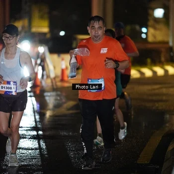 Runner Photo 7655914
