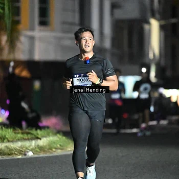 Runner Photo 7655960