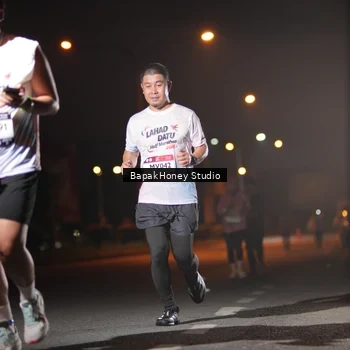 Runner Photo 7655964