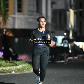 Runner Photo 7655975