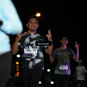 Runner Photo 7655985