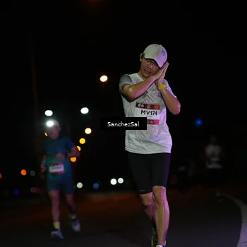 Runner Photo 7655998