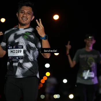 Runner Photo 7656009