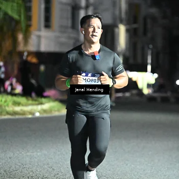 Runner Photo 7656018