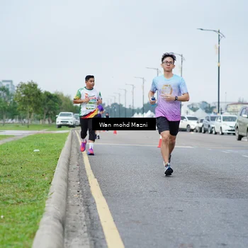 Runner Photo 7656019