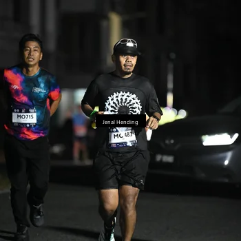 Runner Photo 7656034