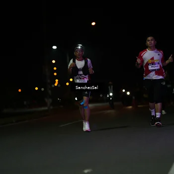 Runner Photo 7656041