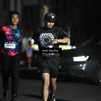 Runner Photo 7656044