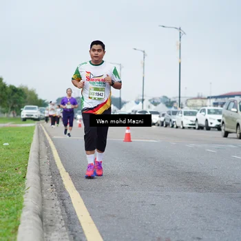 Runner Photo 7656058