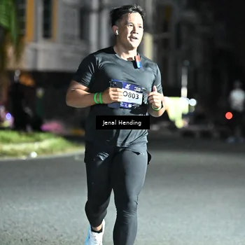 Runner Photo 7656059