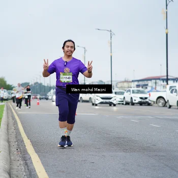 Runner Photo 7656100