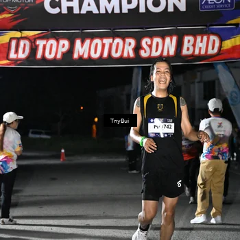 Runner Photo 7656105