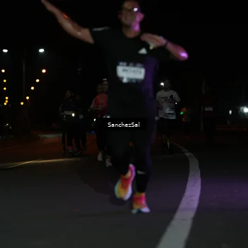 Runner Photo 7656108
