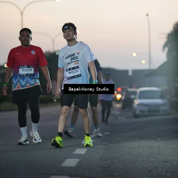Runner Photo 7656124