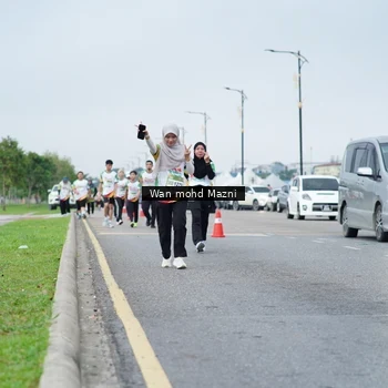 Runner Photo 7656145