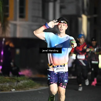 Runner Photo 7656160