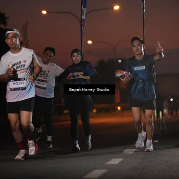 Runner Photo 7656192