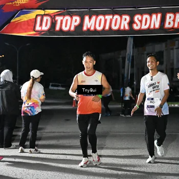 Runner Photo 7656251