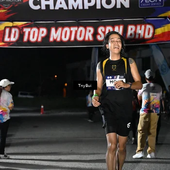 Runner Photo 7656257
