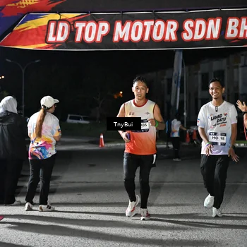 Runner Photo 7656290