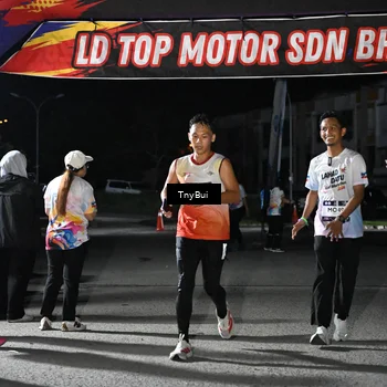 Runner Photo 7656293