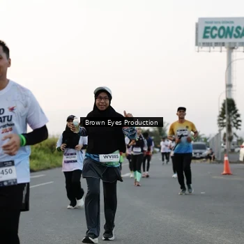 Runner Photo 7656304