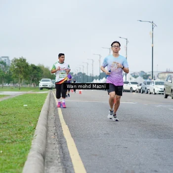 Runner Photo 7656307