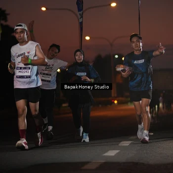 Runner Photo 7656321