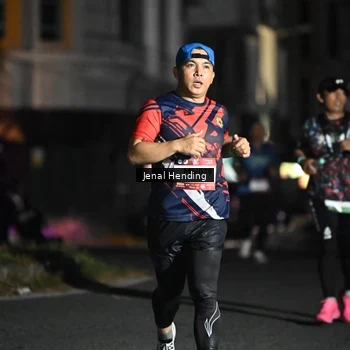 Runner Photo 7656335