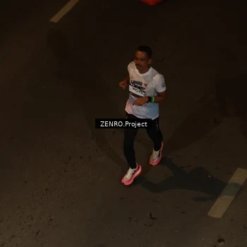 Runner Photo 7656336