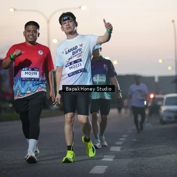 Runner Photo 7656354