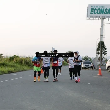 Runner Photo 7656355