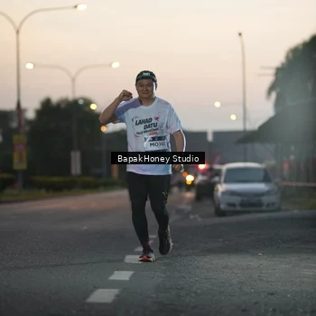 Runner Photo 7656360