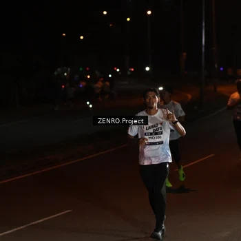 Runner Photo 7656374