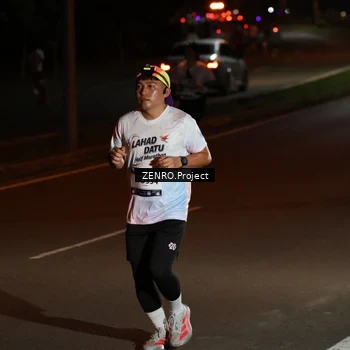 Runner Photo 7656396