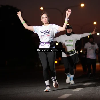 Runner Photo 7656435